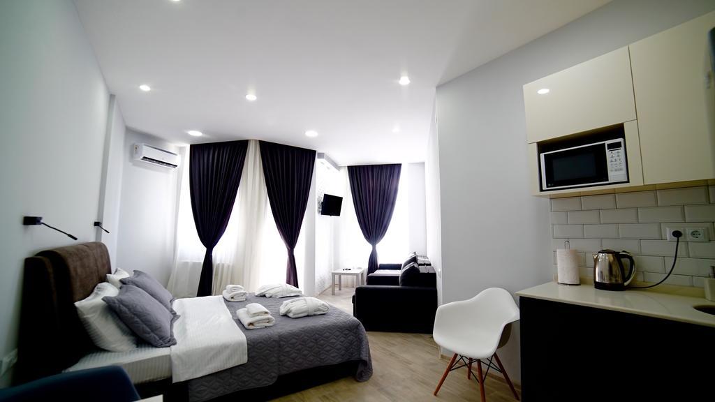 Queen Tamara Apartment バトゥーミ エクステリア 写真